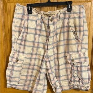 Hollister Men's Cargo Shorts - Cream and Pink Plaid